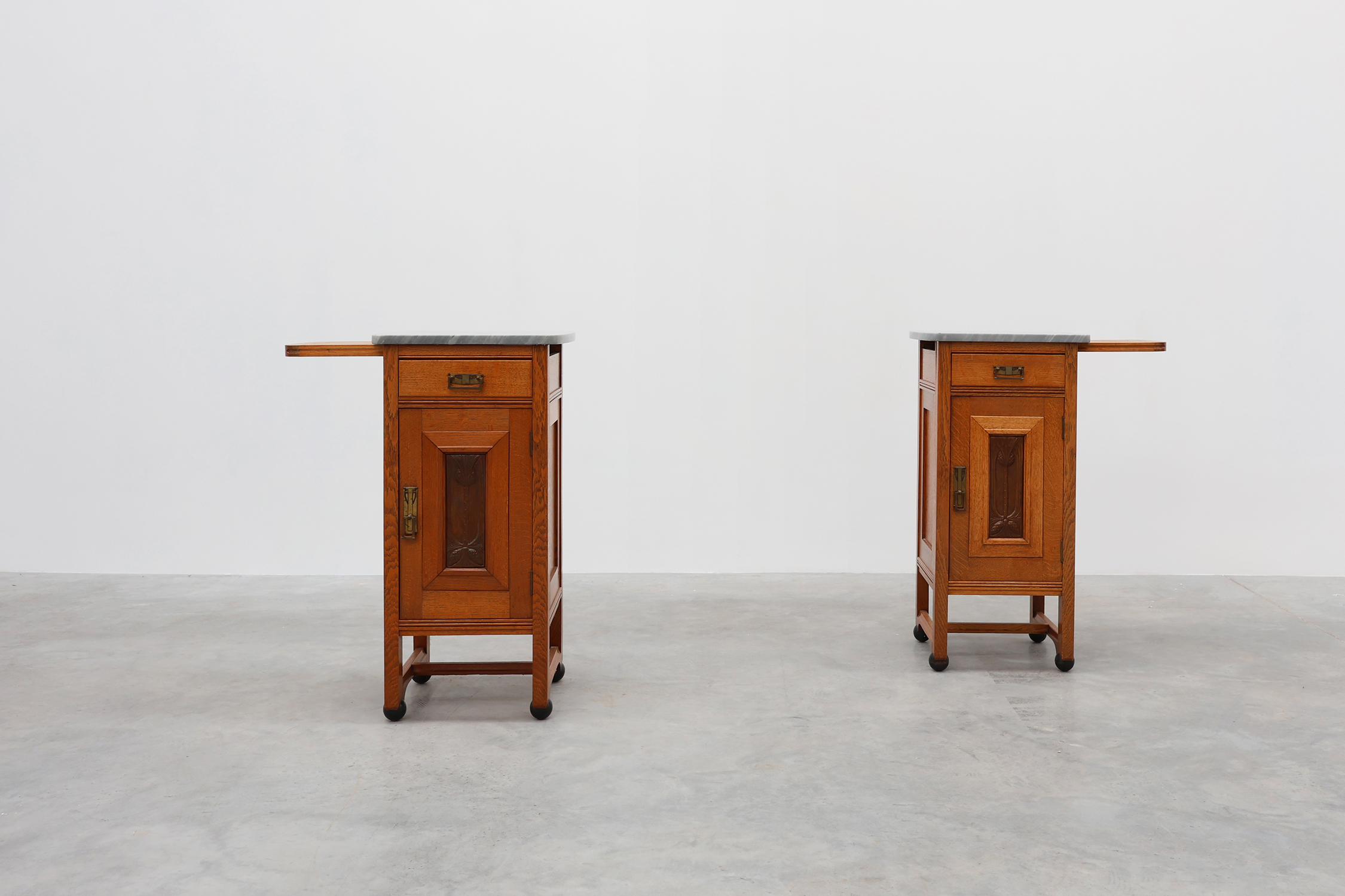 Pair of Art Nouveau nightstands attr. to De Coene with artwork by Geo Verbanck, Belgium ca. 1905thumbnail